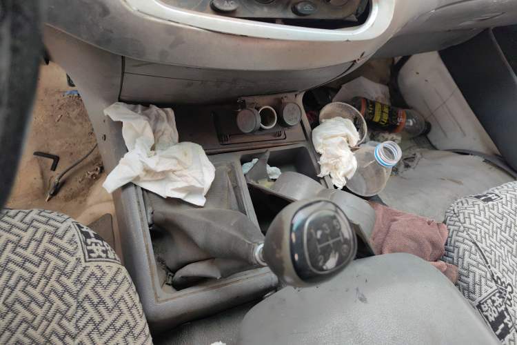 Used Jinbei Hiace 2011 2.0L 5th Generation Kuaiyunwang Comfort Type K 4G19
