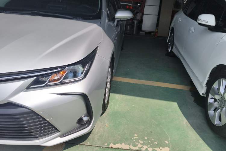 Used Toyota Corolla 2019 Dual-Engine 1.8L E-CVT GL-i Pioneer Edition
