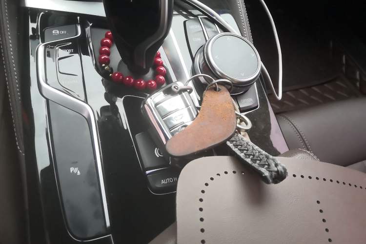 Used BMW 5 Series 2019 525Li M Sport Package Vehicle Key