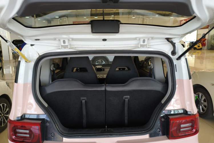 Used Wuling Hongguang MINIEV 2022 Macaron Premium Model – Lithium Iron Phosphate Trunk