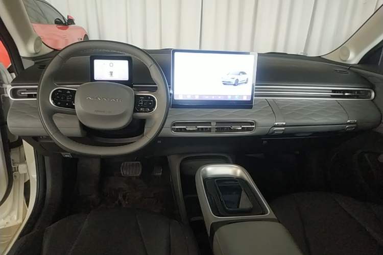 Used Dongfeng NAMMI 01 2024 New Edition 430 Plus Smart+ Center Console