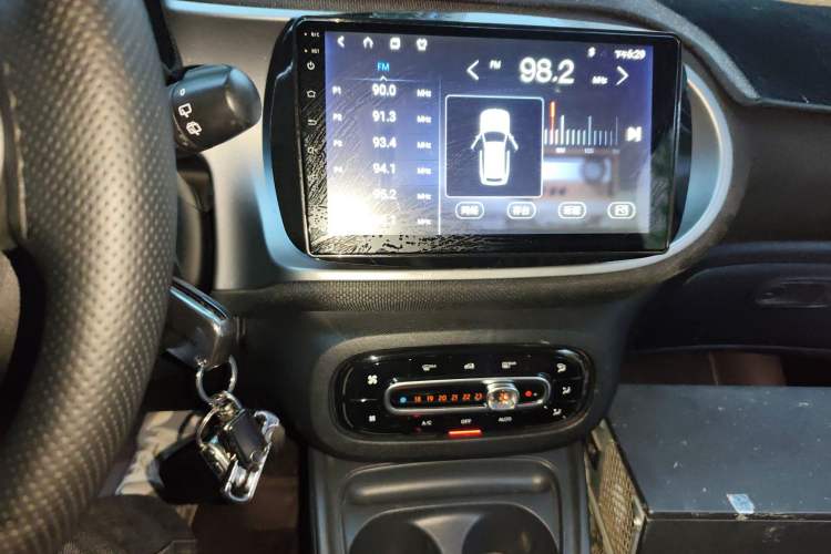 Used smart fortwo 2015 1.0L 52 kW Hardtop Passion Edition Audio And AC Panel