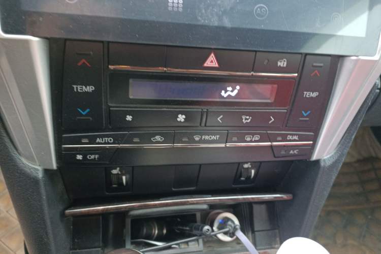 Used Toyota Camry 2015 2.0G Premier Edition
