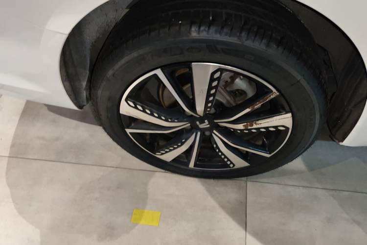 Used Rising ER6 2020 620 km Smart Edition Exterior 4