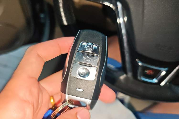 Used Haval H2 2015 1.5T Automatic Two-Wheel Drive Elite Edition Vehicle Key