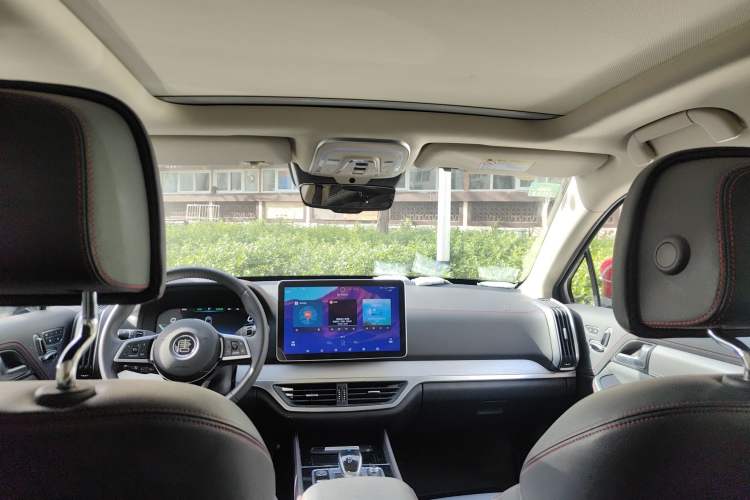 Used BYD Tang New Energy 2019 EV600D Four-Wheel Drive Smart Connect Genesis Edition Headliner