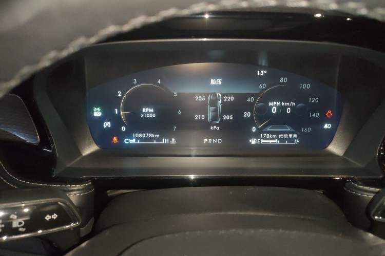 Used Lincoln Corsair 2021 2.0T Two-Wheel Drive Deluxe Edition Odometer Close Up