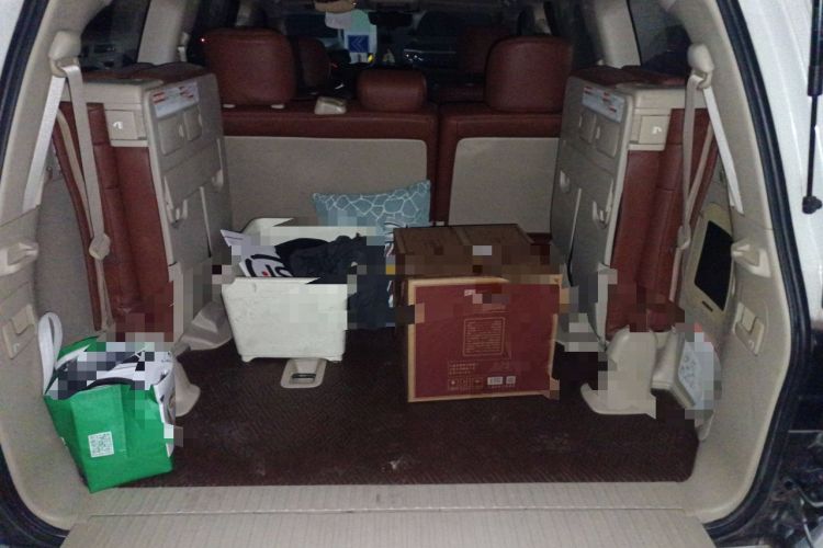 Used Toyota Land Cruiser 2018 4.0 GX-R Eight Cylinders No Winch Outboard Mount Middle East
