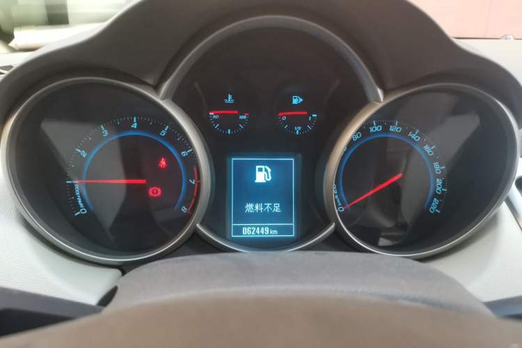 Used Chevrolet Cruze 2015 1.5L Classic SL MT Instrument Cluster