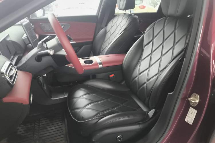 Used Chery Fulwin A9L 2025 Model, Four-Wheel Drive High-Energy Peak Edition Left Front Seat