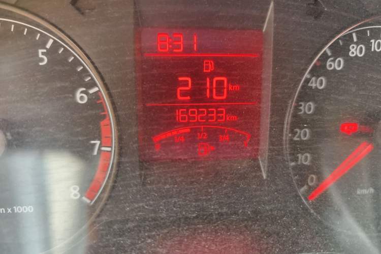 Used Volkswagen Santana 2013 1.4L Manual Comfort Edition Odometer Close Up
