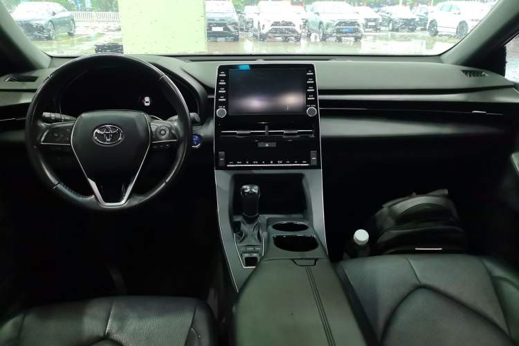 Used Toyota Avalon 2019 Dual-Engine 2.5L Luxury Edition China VI Standard
