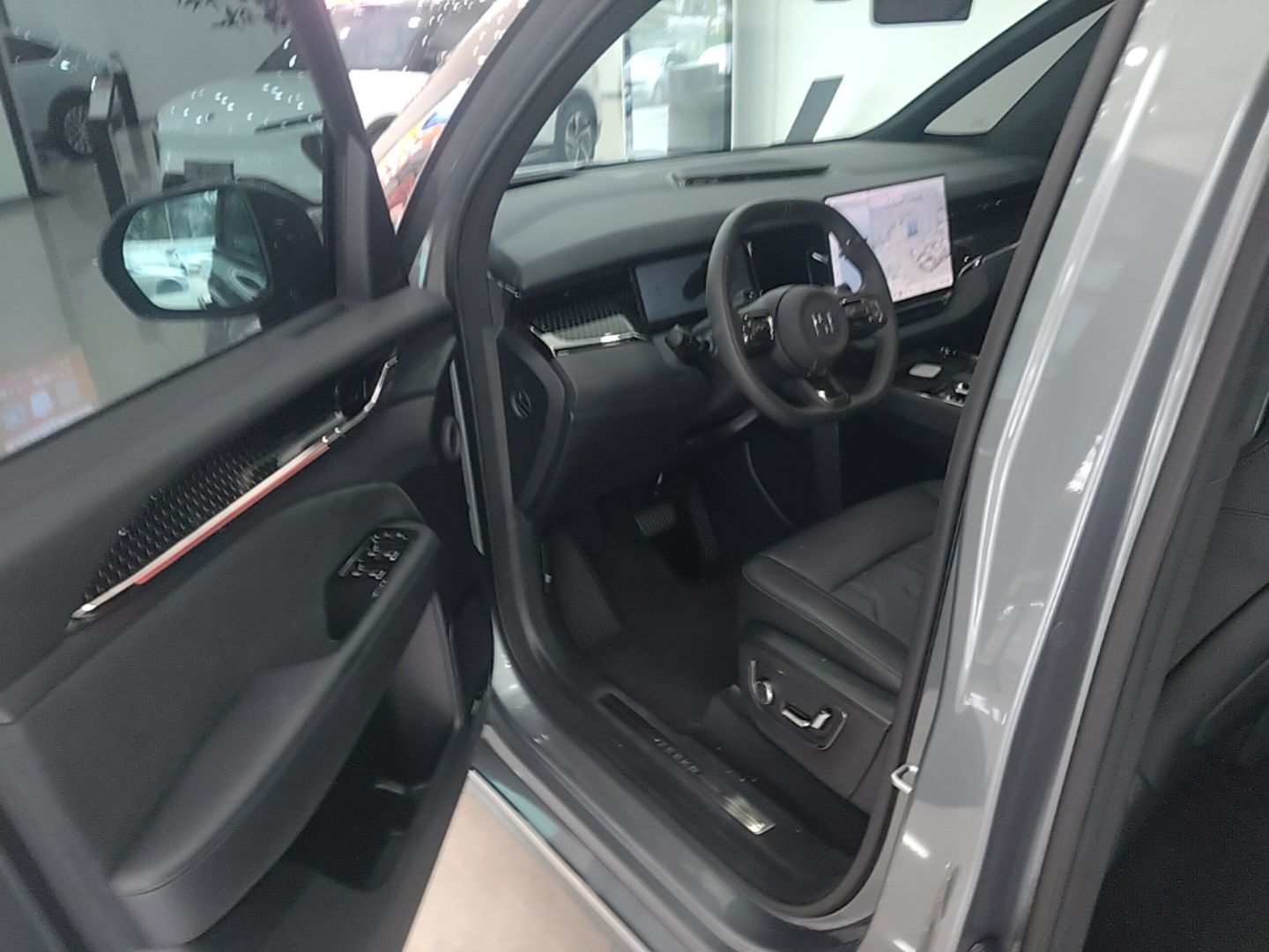 Zeekr 009 2024 7-Seater Aisle Version 108 kWh — снимка 18