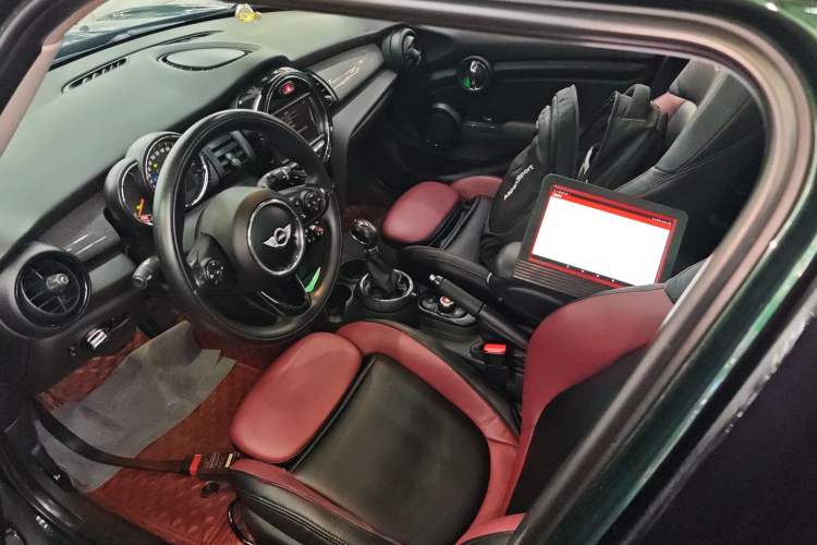 Used MINI MINI 2015 1.5T COOPER Fun Five-Door Edition