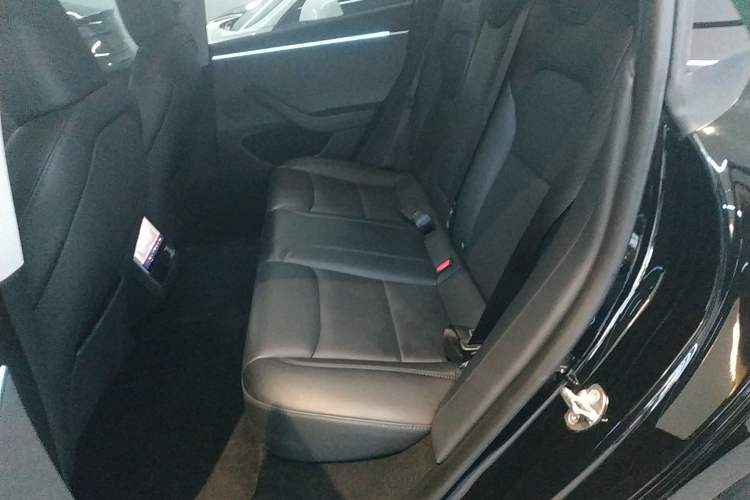 Used Tesla Model 3 2023 Rear-Wheel-Drive Version
