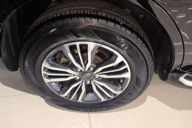 Used Geely Auto Vision X6 2016 1.8L Manual Luxury Model
