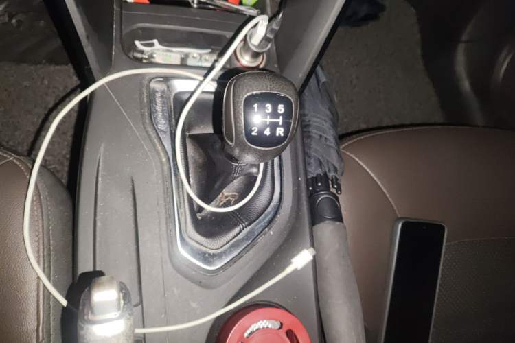 Used GAC Trumpchi GS4 2015 200T Manual Luxury Edition Gear Lever