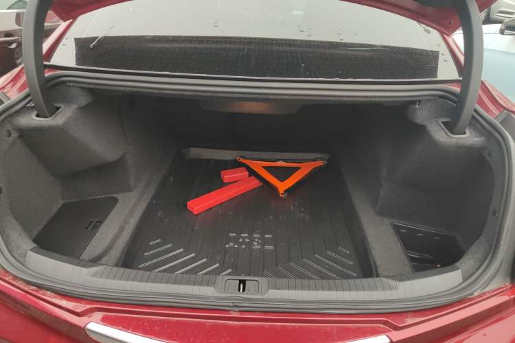 Used Cadillac ATS-L 2017 28T Tech Edition Trunk