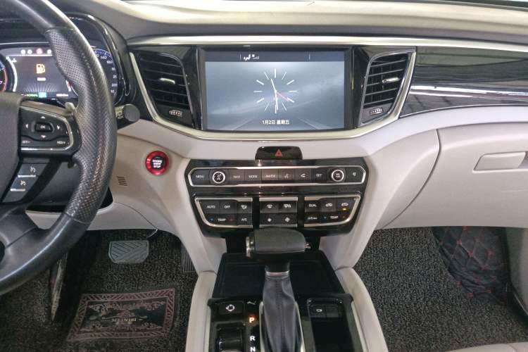 Used GAC Trumpchi GS7 2017 320T Two-Wheel-Drive Luxury Smart Connectivity Model
