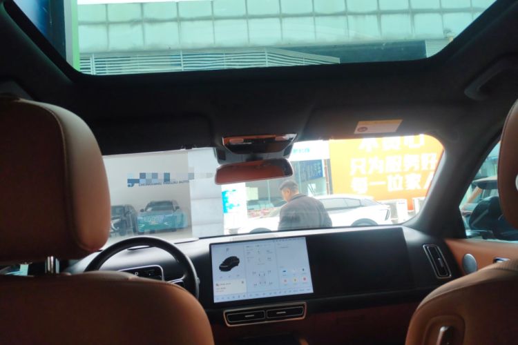 Used Li Auto L8 2024 Max Headliner