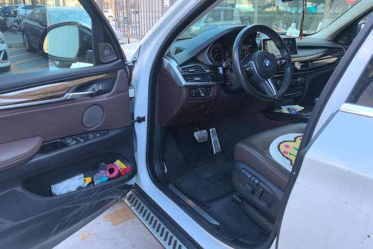 Used BMW X5 2018 xDrive28i
