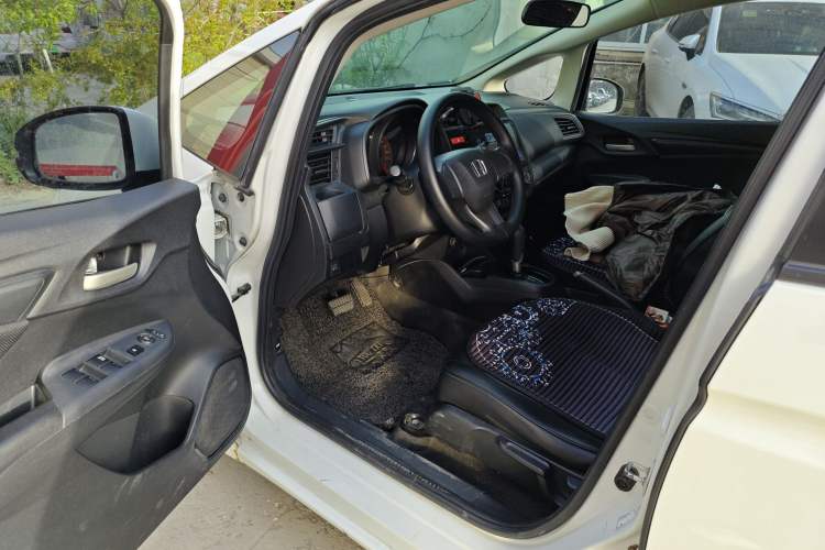 Used Honda Fit 2016 1.5L LX CVT Comfort Model Driver Seat