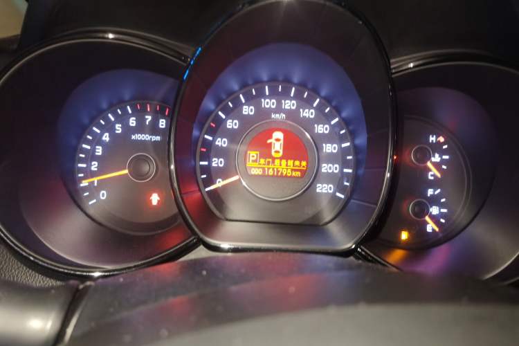 Used Kia K2 2012 Sedan 1.6L Automatic Transmission Premium Commemorative Edition
