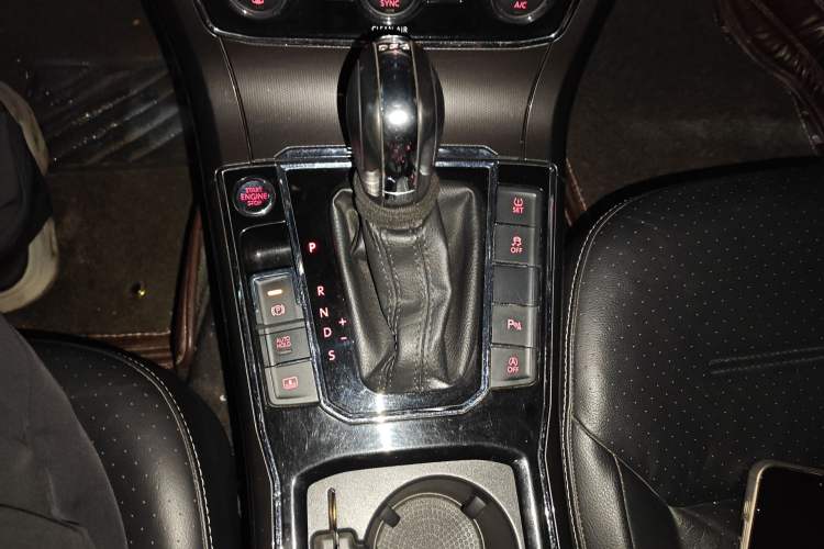 Used Volkswagen Passat 2016 330TSI DSG Prestige Edition Gear Lever