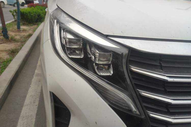 Used GAC Trumpchi M8 2023 Lingxiu Series 390T Luxury Edition Right Front Headlight