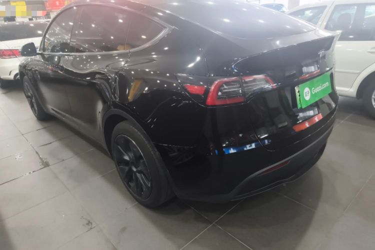 Used Tesla Model Y 2023 Rear-Wheel-Drive Version Exterior 2