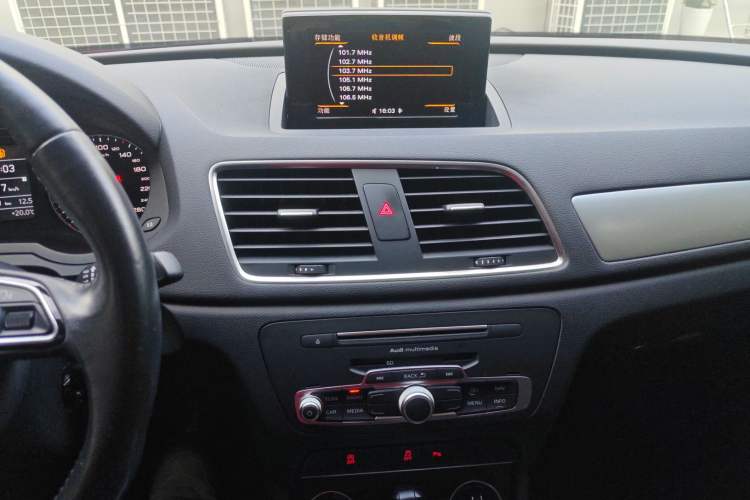 Used Audi Q3 2016 30 TFSI Fashion Model
