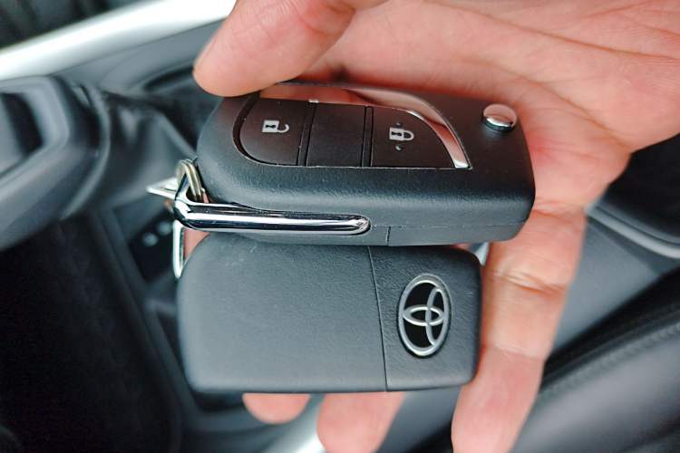 Used Toyota Wildlander 2024 2.0L CVT Two-Wheel Drive Leading Edition
