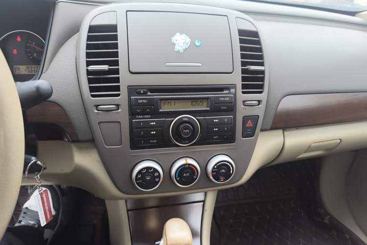 Used Nissan Sylphy 2007 1.6 XE Comfort Edition Audio And AC Panel