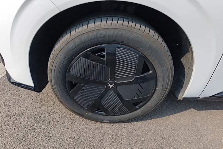 Used ARCFOX T1 2025 Model 425 PRO
