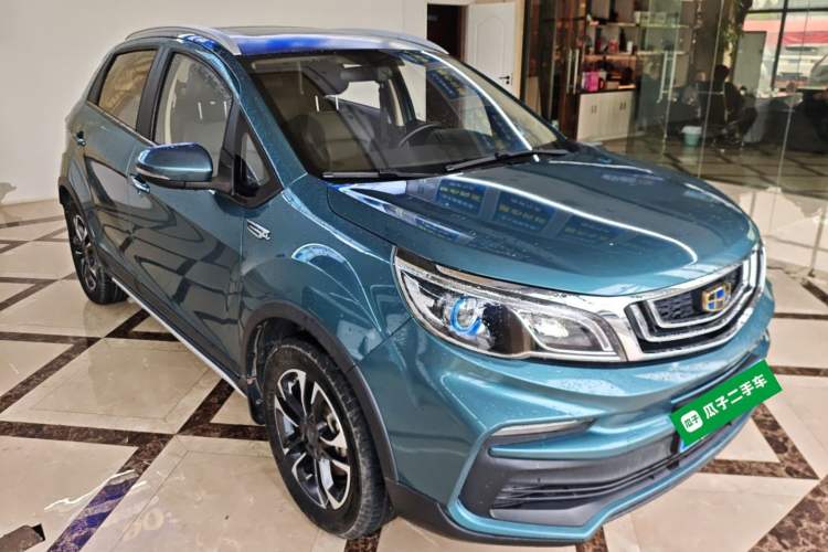 Used Geely Auto Vision X3 2019 Upgraded Model 1.5L Manual Luxury Version Front Right 45 Deg