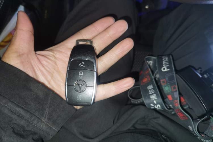 Used Mercedes-Benz GLC 2020 GLC 300 L 4MATIC Luxury Model Vehicle Key