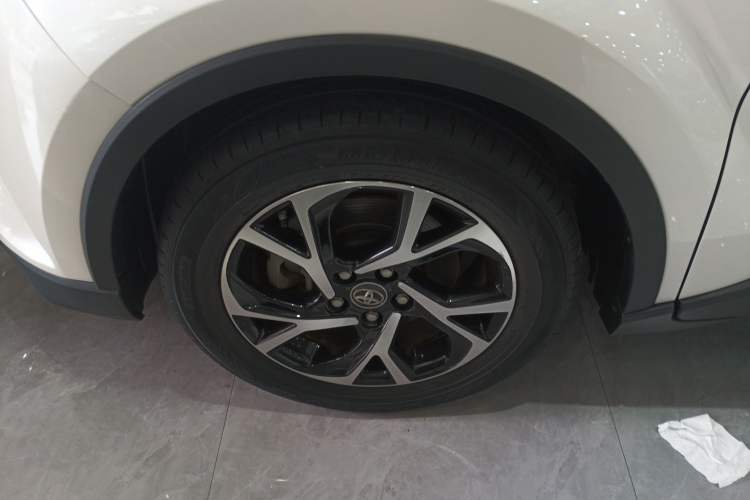 Used Toyota C-HR 2020 2.0L Comfort Edition Exterior 4