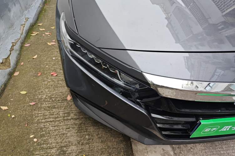 Used Honda Accord 2018 260TURBO Elite Edition China V Right Front Headlight