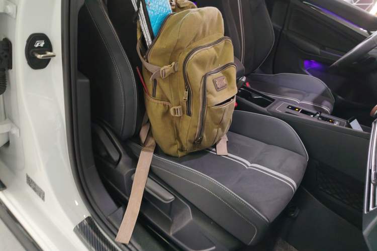 Used Volkswagen Golf 2023 Facelift 280TSI DSG R-Line Lite
