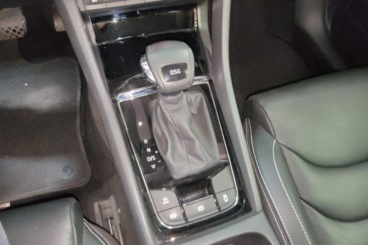 Used Skoda Kodiaq 2019 Facelifted TSI330 5-Seater Two-Wheel-Drive Luxury Enjoyment Edition China VI Standard
