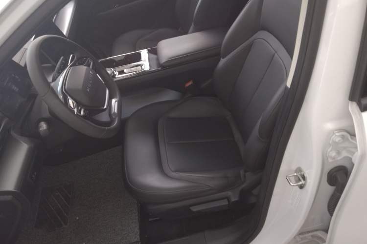 Used Wuling E5 2024 410 km Standard Version