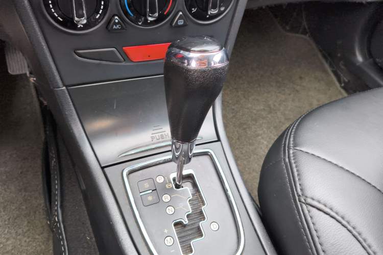 Used Dongfeng Aeolus H30 2013 CROSS 1.5L Automatic Luxury Model