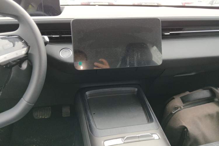 Used CHANGAN OSHAN 520 2025 Standard Edition Audio And AC Panel