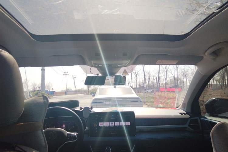 Used Volkswagen Tharu 2023 300TSI Two-Wheel-Drive Full Moon Edition
