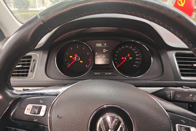 Used Volkswagen Lavida 2017 1.6L Automatic Comfort Edition
