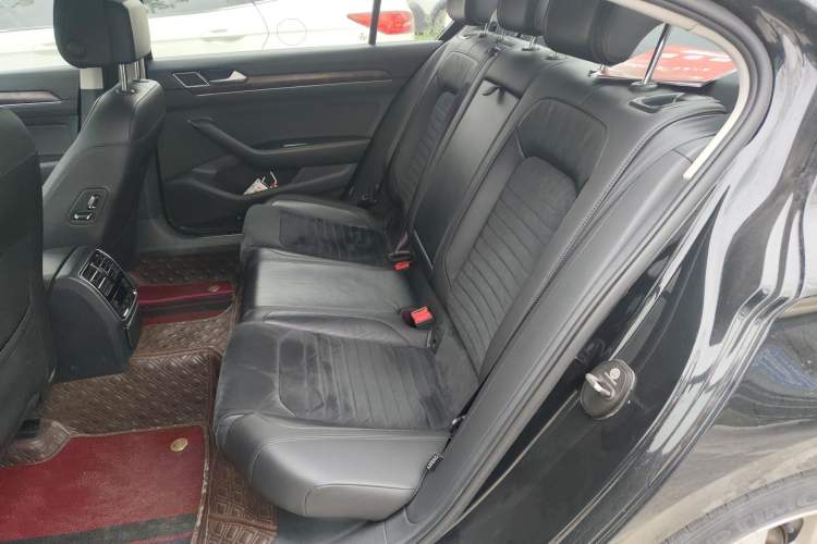 Used Volkswagen Magotan 2018 330TSI DSG Luxury Model Left Rear Seat