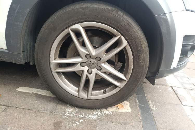 Used Audi Q5 2017 40 TFSI Comfort Model