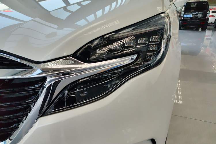 Used Buick GL8 2021 ES Land Cruiser 653T Luxury Edition