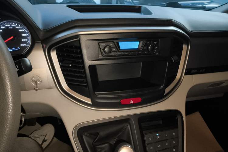 Used JAC Refine M4 2021 2.0L Manual Commercial Edition