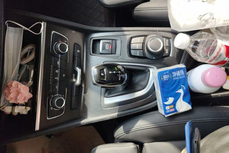 Used BMW 2 Series Gran Tourer 2019 220i Luxury Sports Package Gear Lever